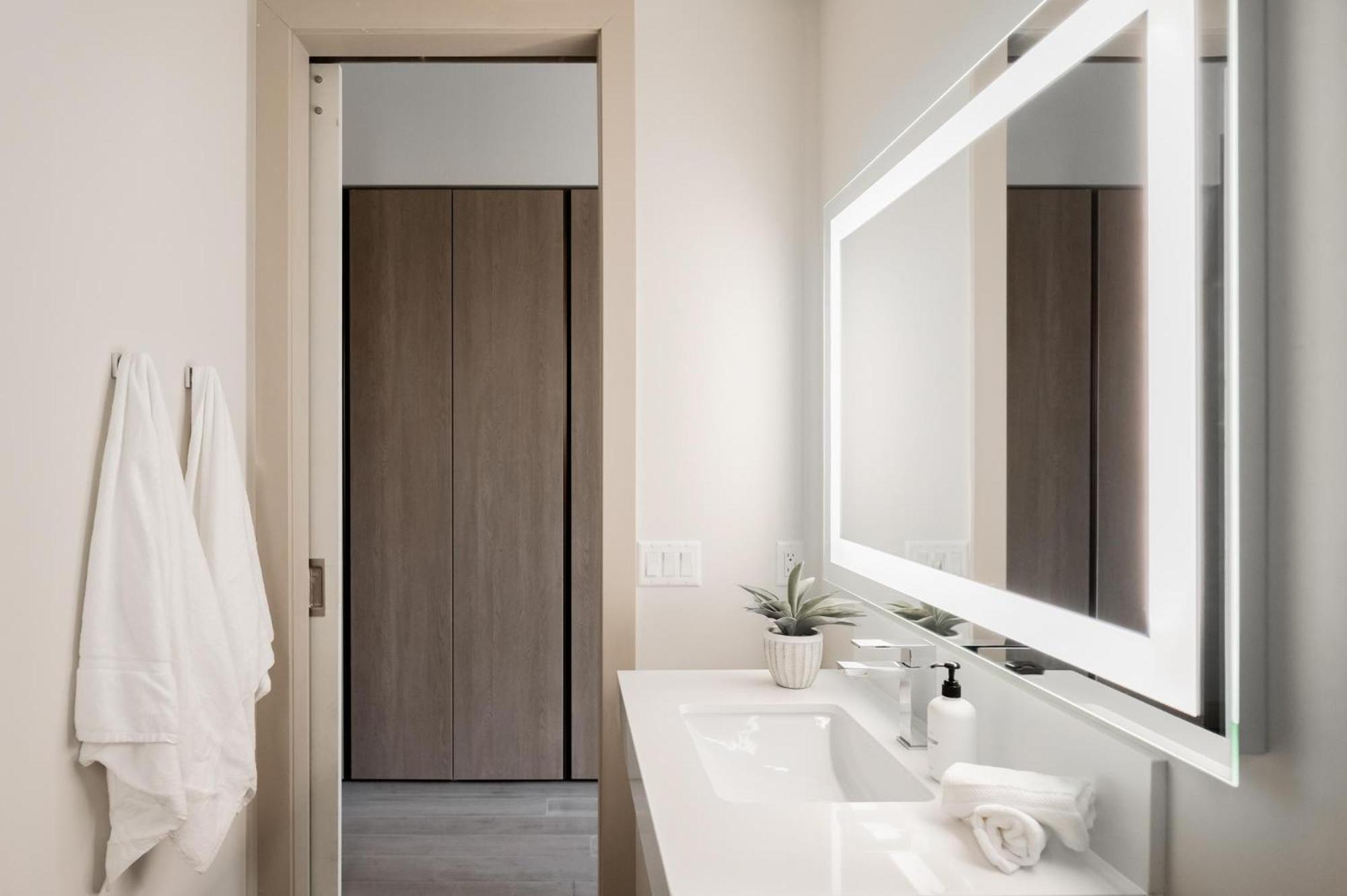 Brand New Condo - Walk To Empower Stadium - Tesoro เดนเวอร์ ภายนอก รูปภาพ